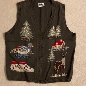 Ladies XL Forrest Green Knitted Vest with Nature Motif